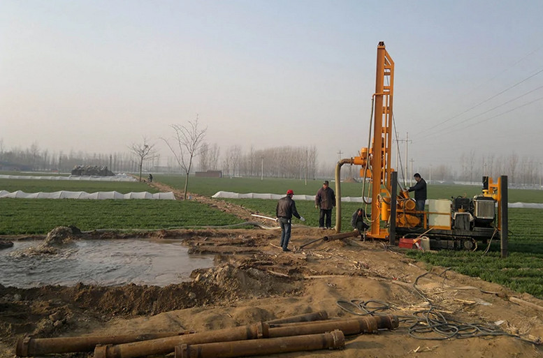 打水井时候精准找到地下水源的方法