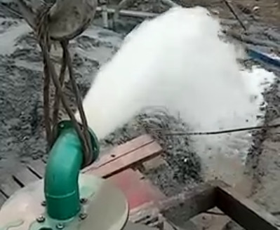 岩石井--深水井